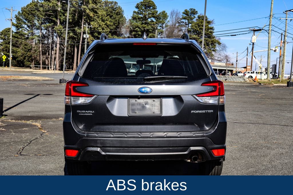 Used 2023 Subaru Forester Premium image 6