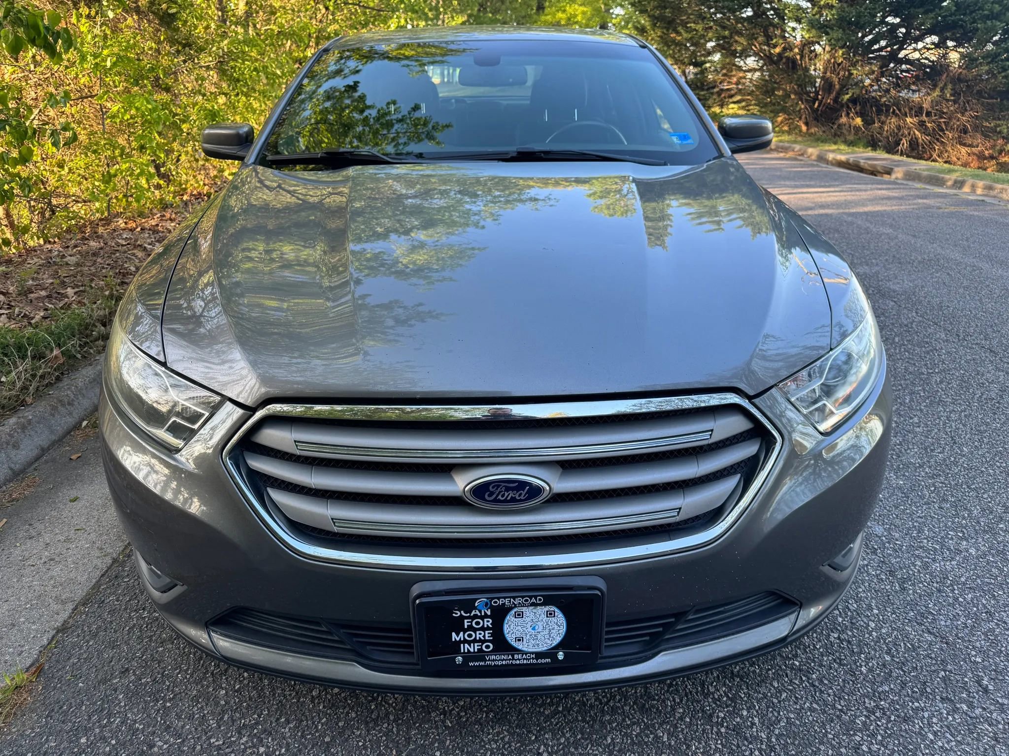 Used 2014 Ford Taurus SEL w/ Equipment Group 201A image 4