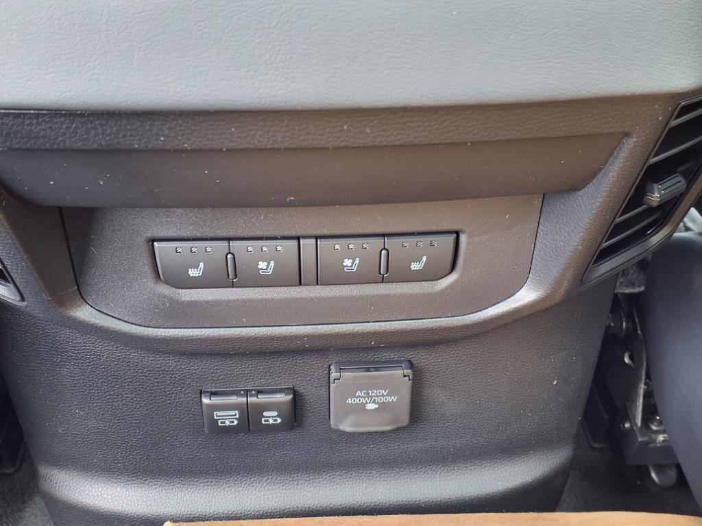 New 2025 Toyota Tundra Platinum image 11