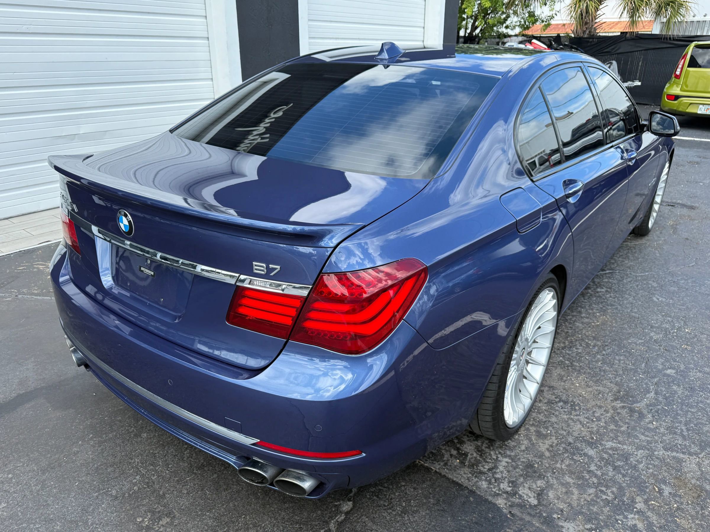 Used 2013 BMW ALPINA B7 xDrive image 9