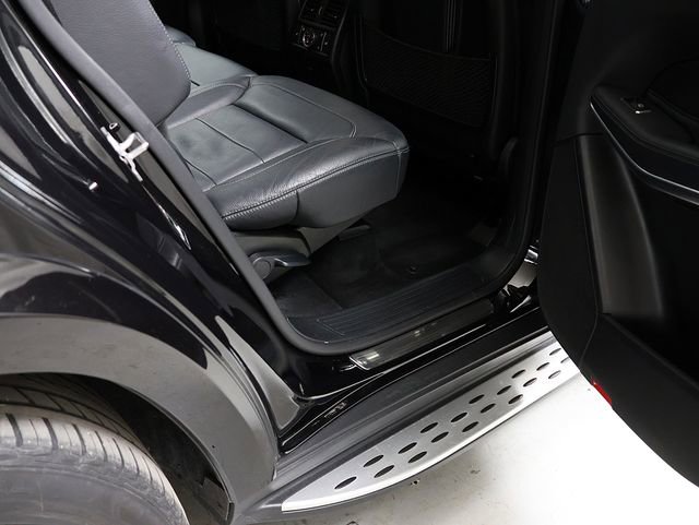 Used 2019 Mercedes-Benz GLS 550 4MATIC image 35