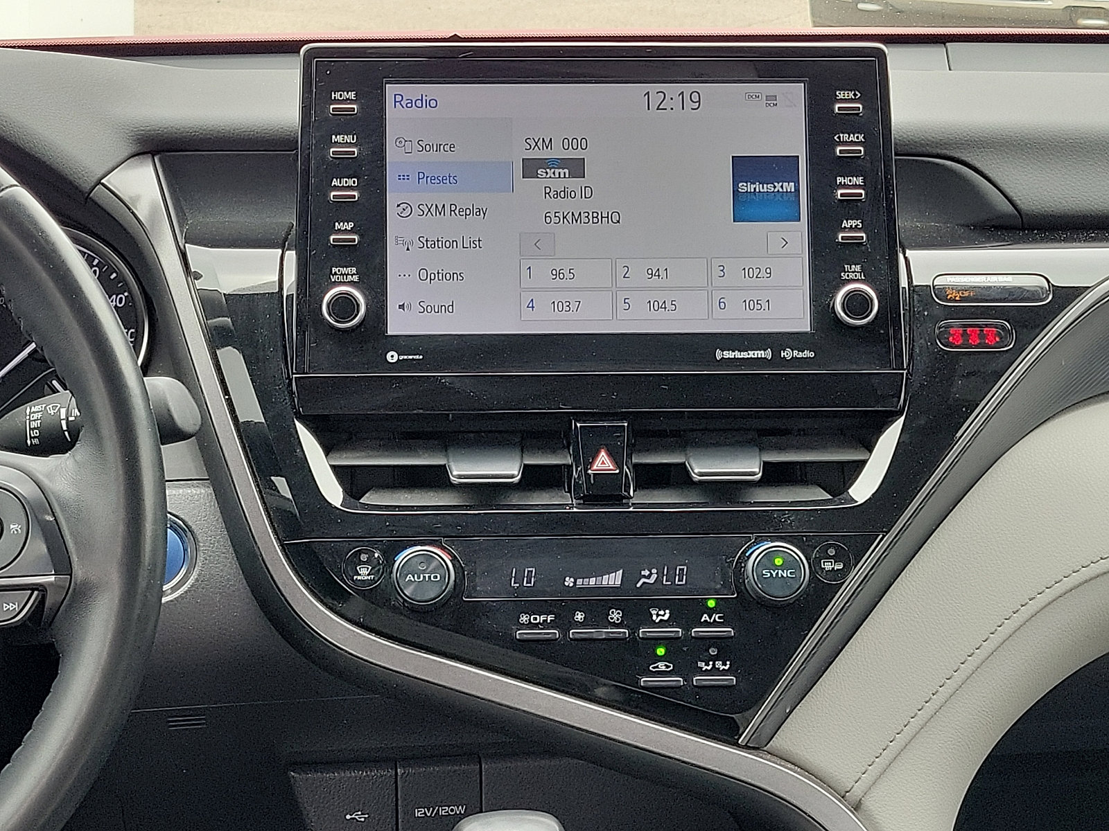 Used 2024 Toyota Camry SE w/ Audio Upgrade Package FWD image 10