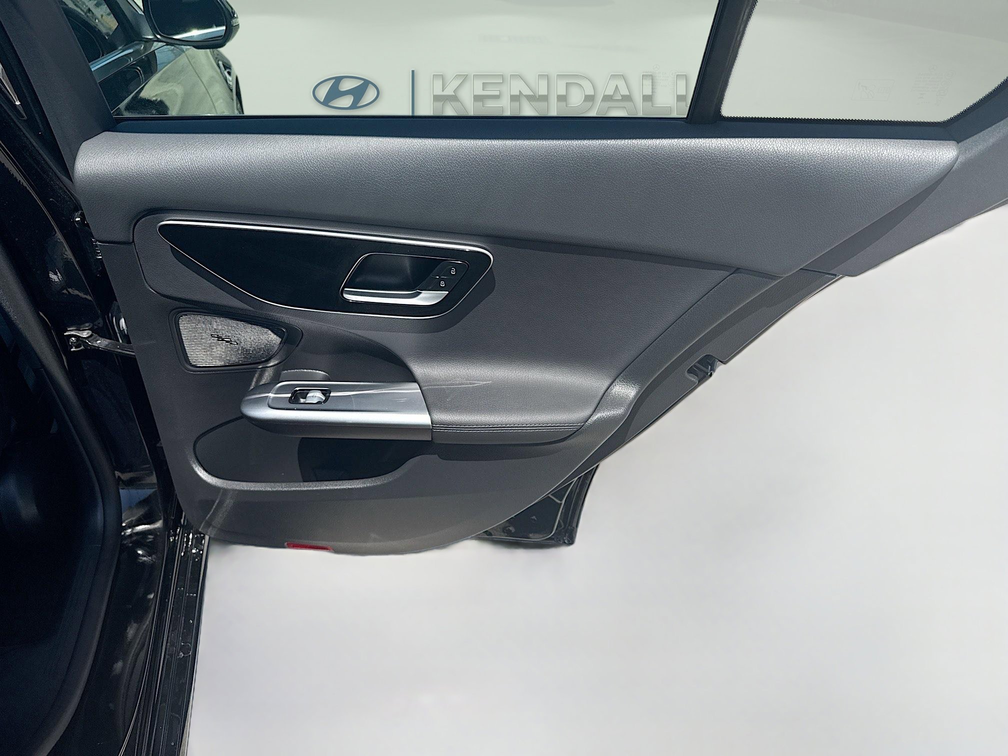 Used 2025 Mercedes-Benz C 300 Sedan image 28