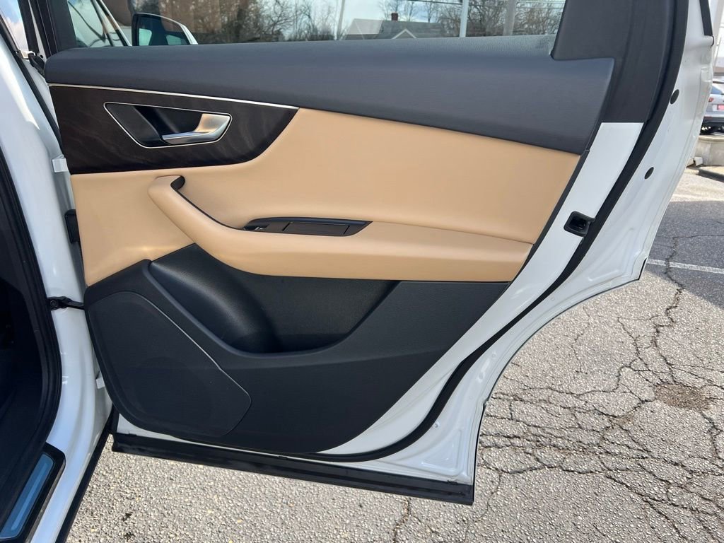 Used 2023 Audi Q7 3.0T Premium image 28