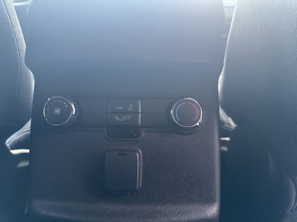 Used 2018 Ford Explorer XLT image 36