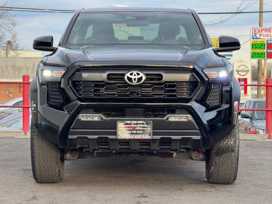Used 2024 Toyota Tacoma TRD Off-Road AWD/4WD image 2