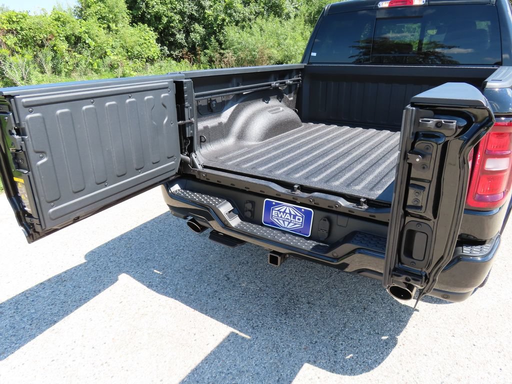 New 2027 RAM 1500 Laramie w/ Night Edition AWD/4WD image 22