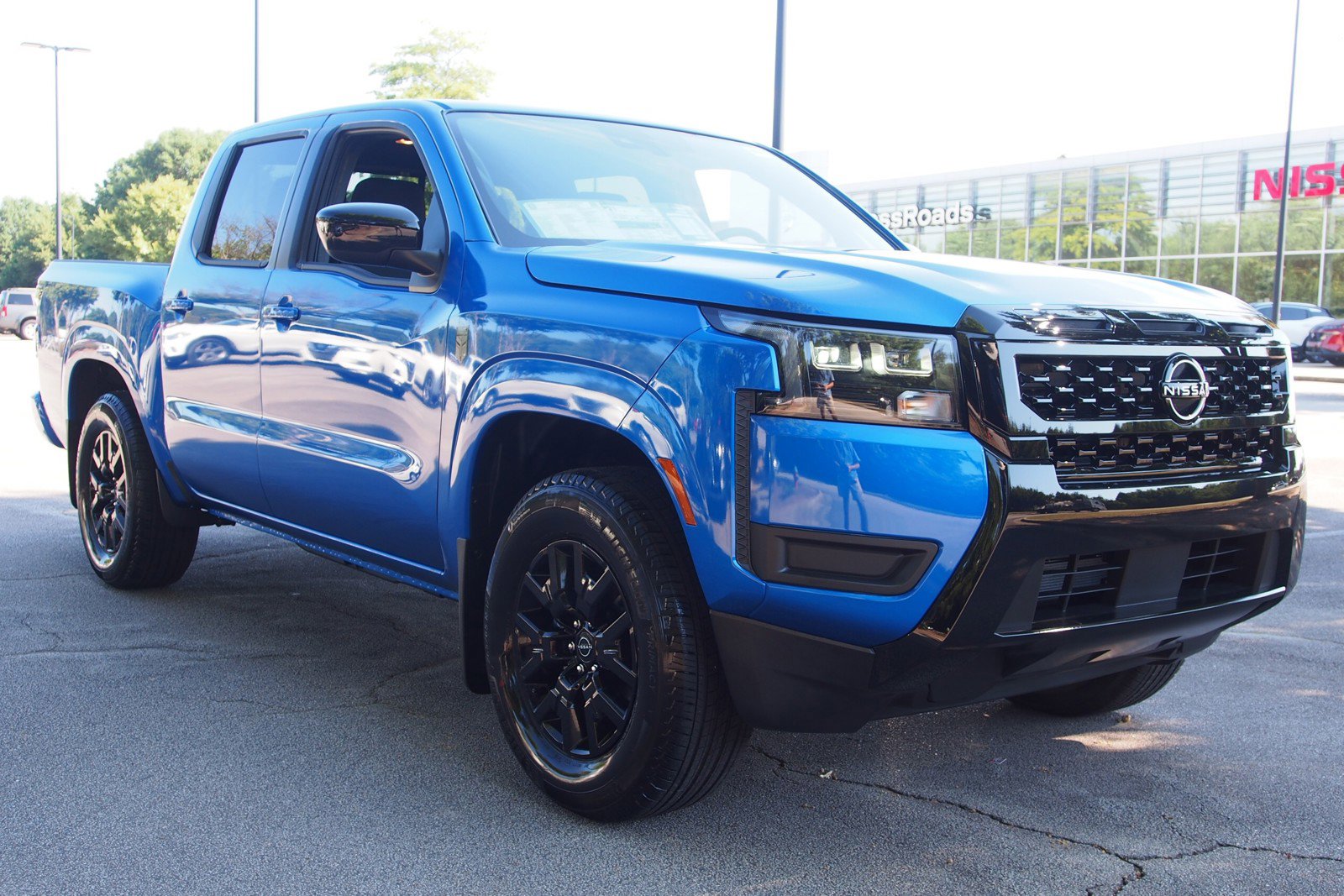 Used 2026 Nissan Frontier SV image 1