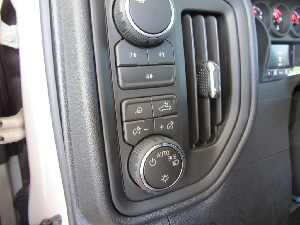 New 2026 Chevrolet Silverado 2500 Custom w/ Custom Value Package AWD/4WD image 33