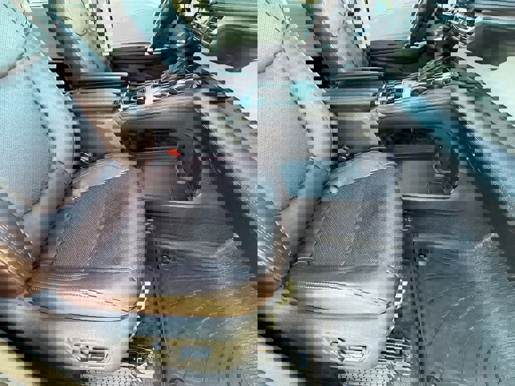 Used 2023 Toyota Sienna Platinum image 10