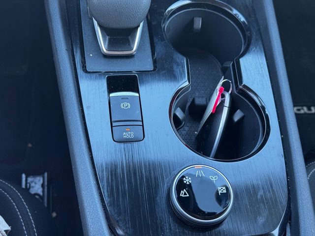 Used 2025 Nissan Rogue SV image 38