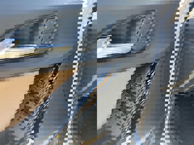 New 2026 Chevrolet Equinox ACTIV w/ Convenience Package III image 24