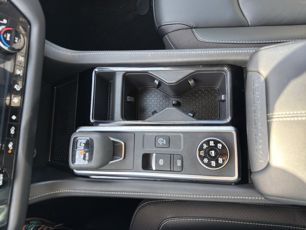 Certified 2023 Nissan Pathfinder SL w/ Lighting Package (N92) image 22
