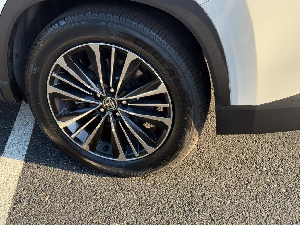 Used 2024 Toyota Grand Highlander AWD Hybrid image 9