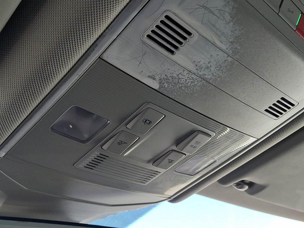 Used 2024 Volkswagen Jetta S image 32