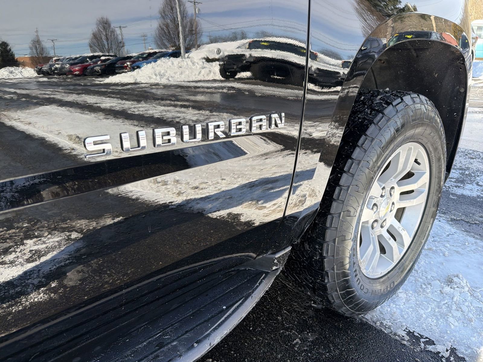 Used 2015 Chevrolet Suburban LT AWD/4WD image 28