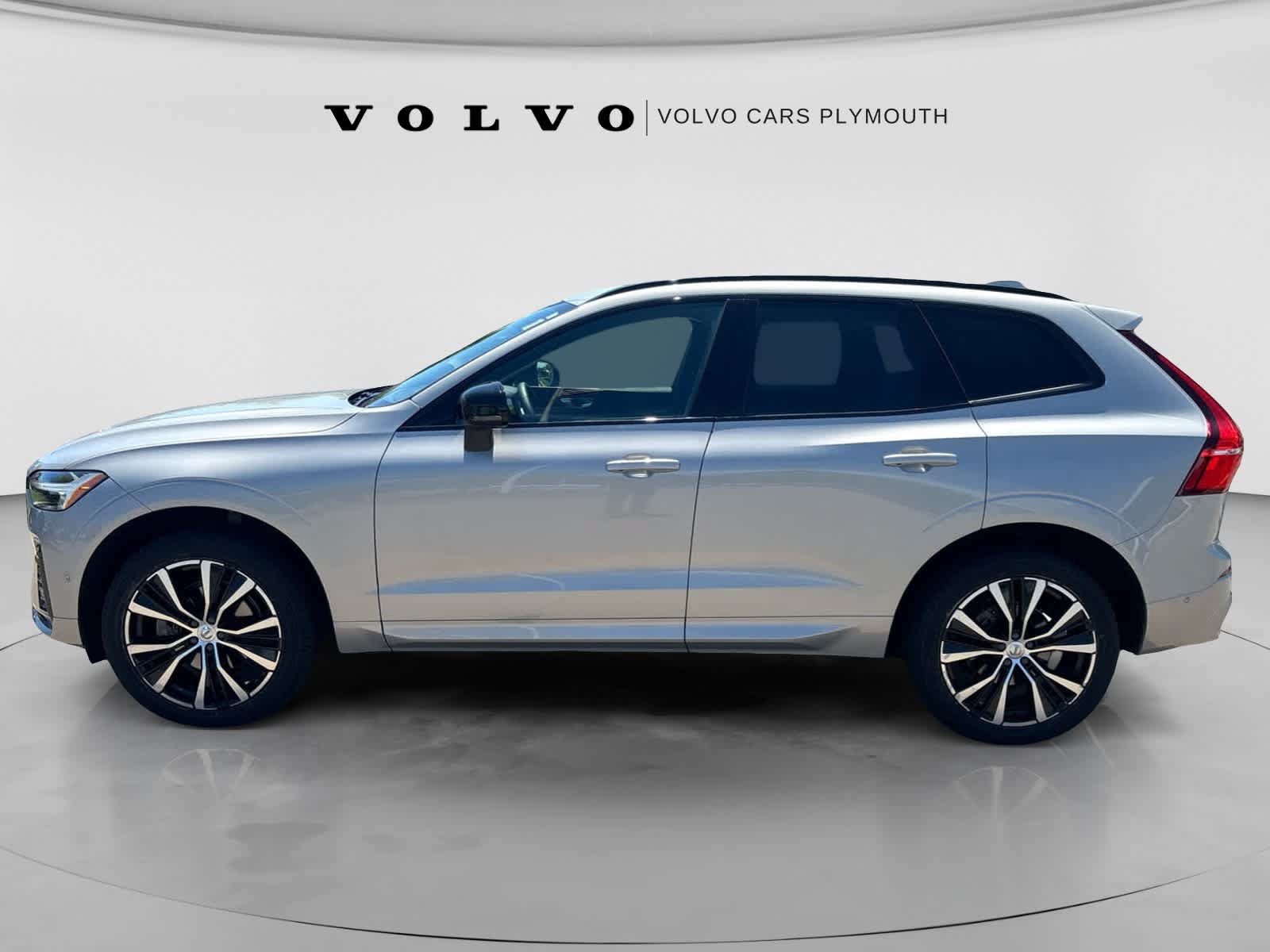 Used 2025 Volvo XC60 B5 Plus AWD/4WD image 27