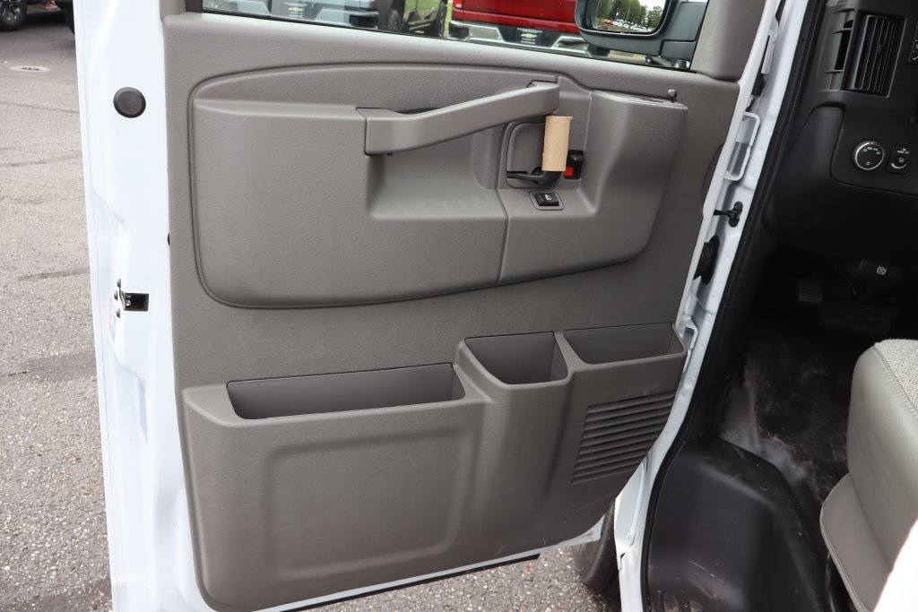 New 2026 Chevrolet Express 3500 w/ Power Convenience Package RWD image 9