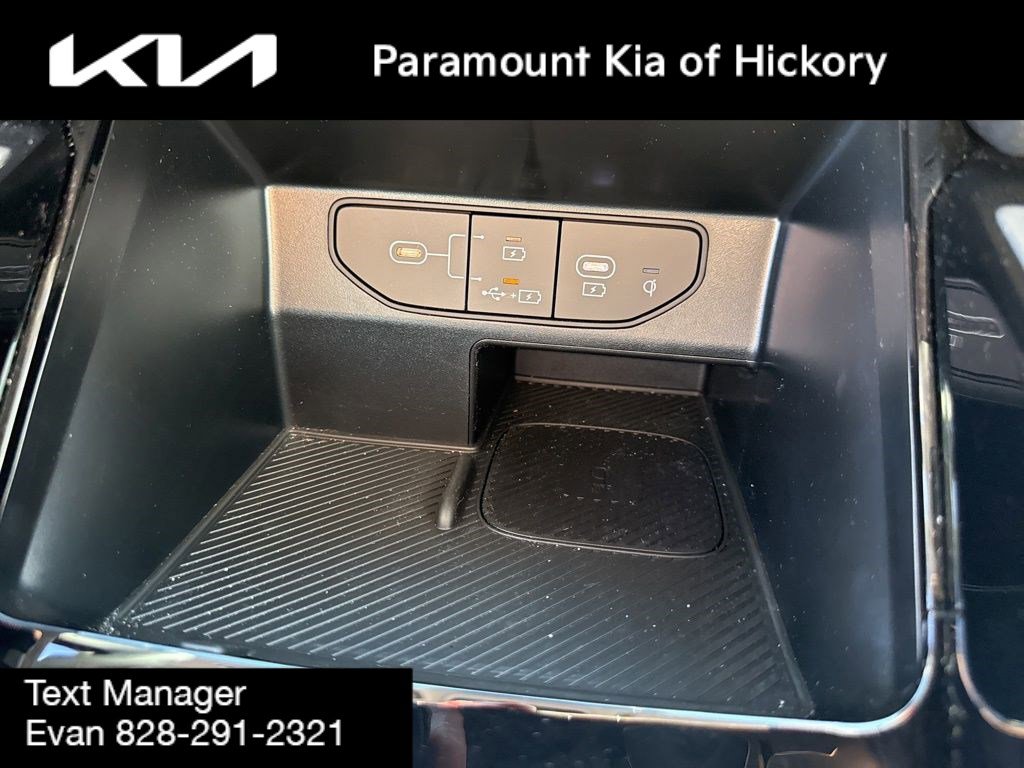 Used 2025 Kia Sorento SX FWD image 28