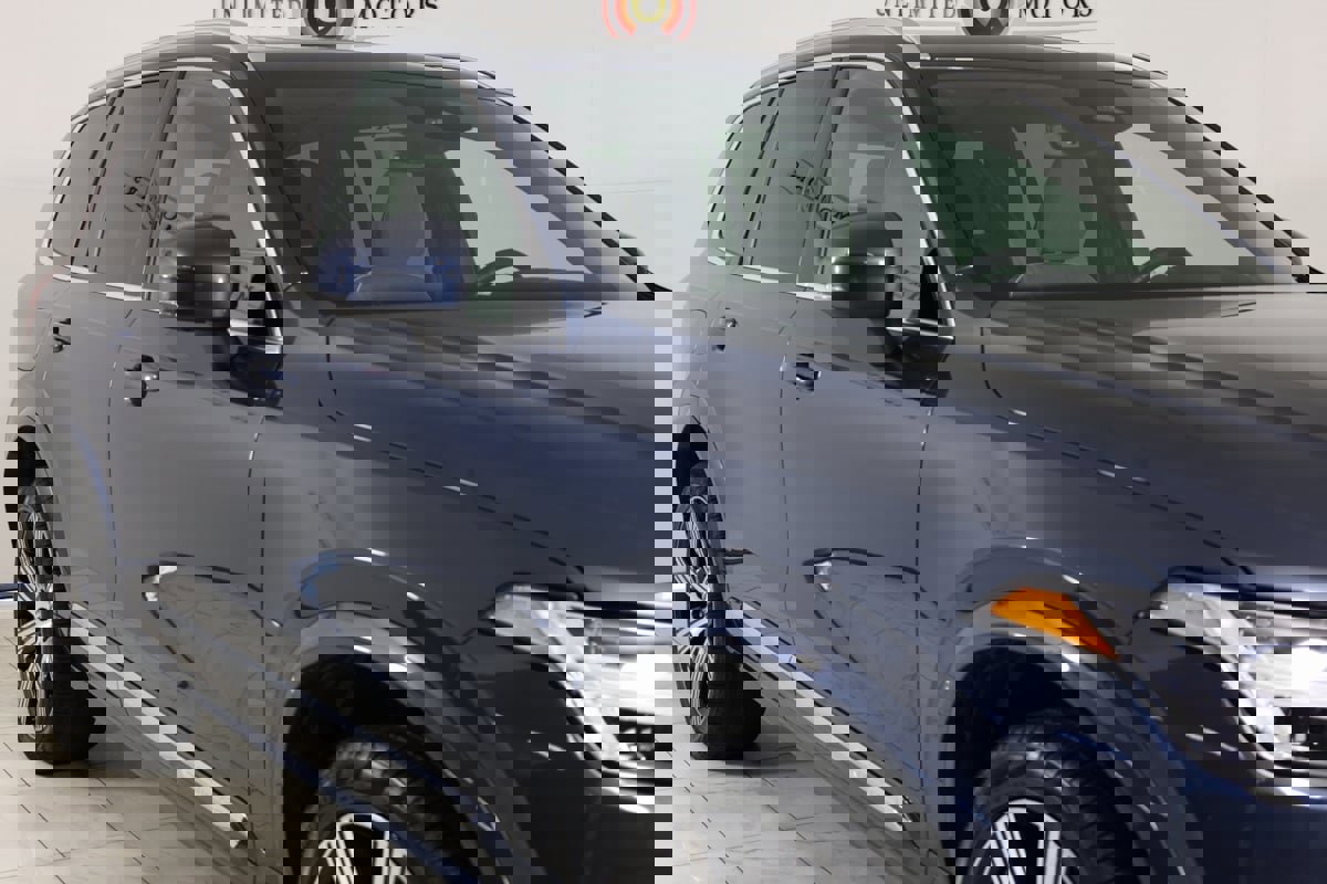 Used 2023 Volvo XC90 T8 Ultimate image 39