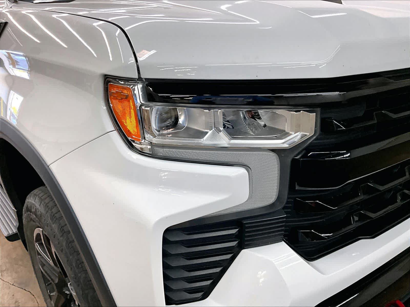 Used 2022 Chevrolet Silverado 1500 LT Trail Boss w/ Convenience Package II AWD/4WD image 30
