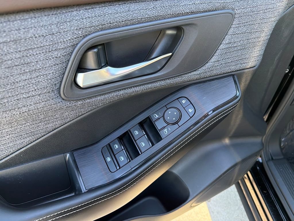 Certified 2023 Nissan Rogue SV image 18