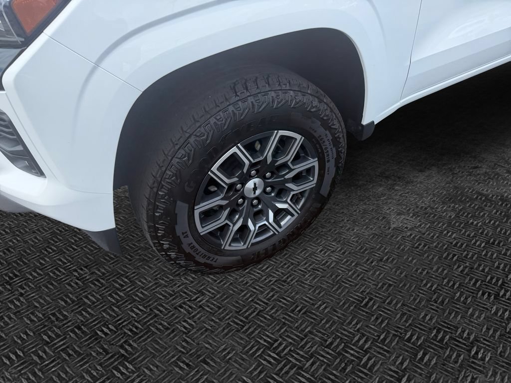 Certified 2023 Chevrolet Colorado Z71 w/ Z71 Convenience Package 2 AWD/4WD image 11