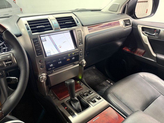 Used 2013 Lexus GX 460 Premium AWD/4WD image 25