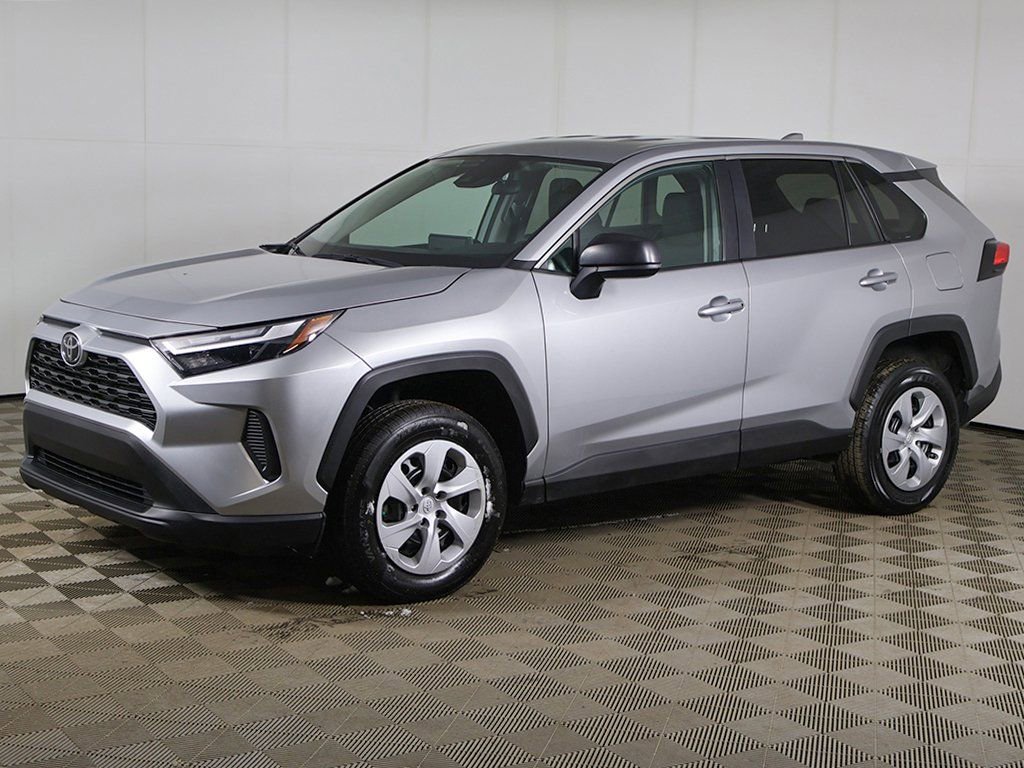 Used 2024 Toyota RAV4 LE image 5