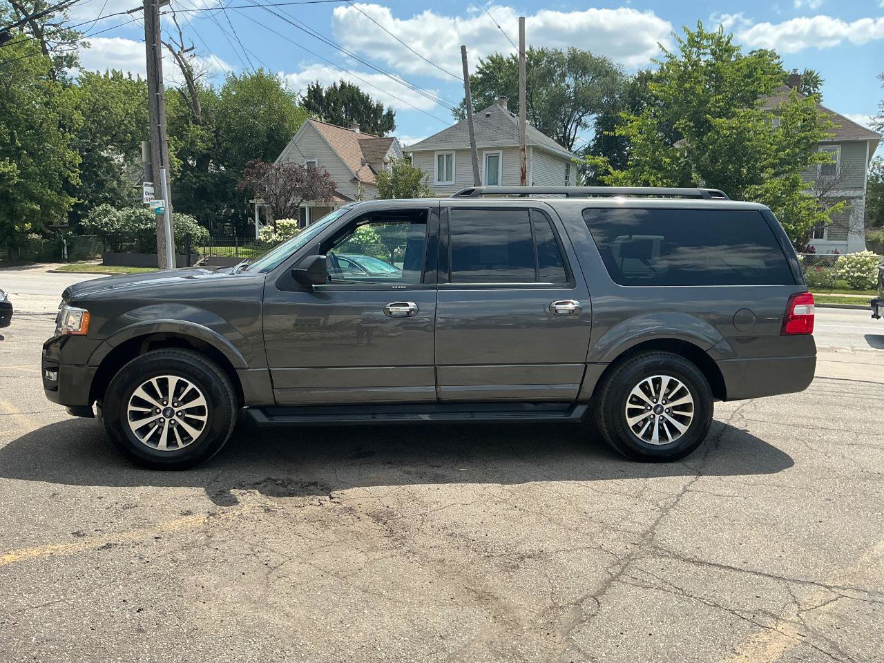 Used 2017 Ford Expedition EL XLT AWD/4WD image 7