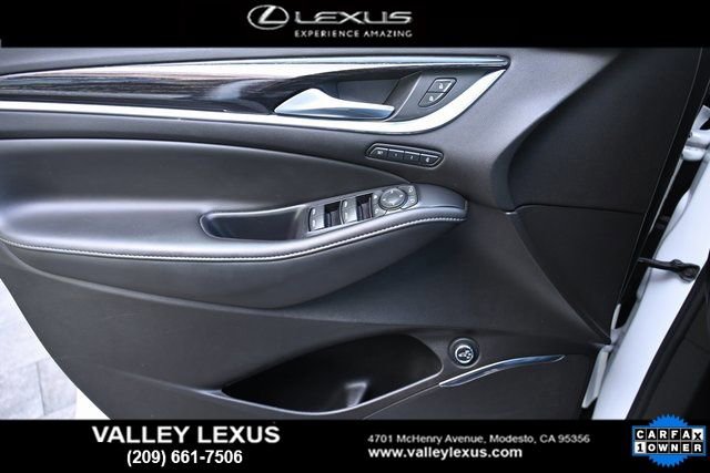 Used 2021 Buick Enclave Avenir w/ Avenir Technology Package image 16