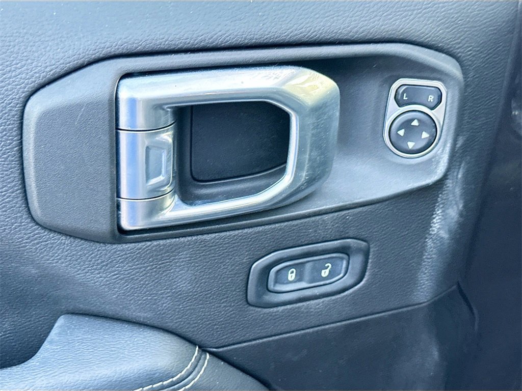 Used 2022 Jeep Wrangler Unlimited Sahara w/ Safety Group image 19