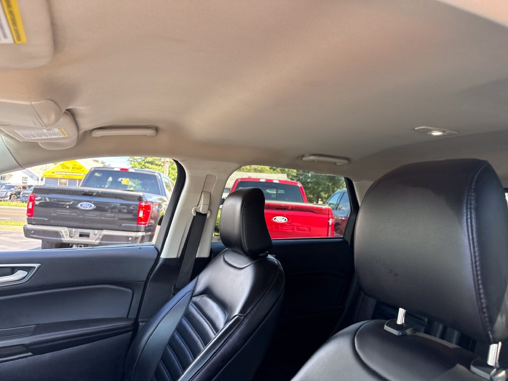 Used 2024 Ford Edge SEL AWD/4WD image 24