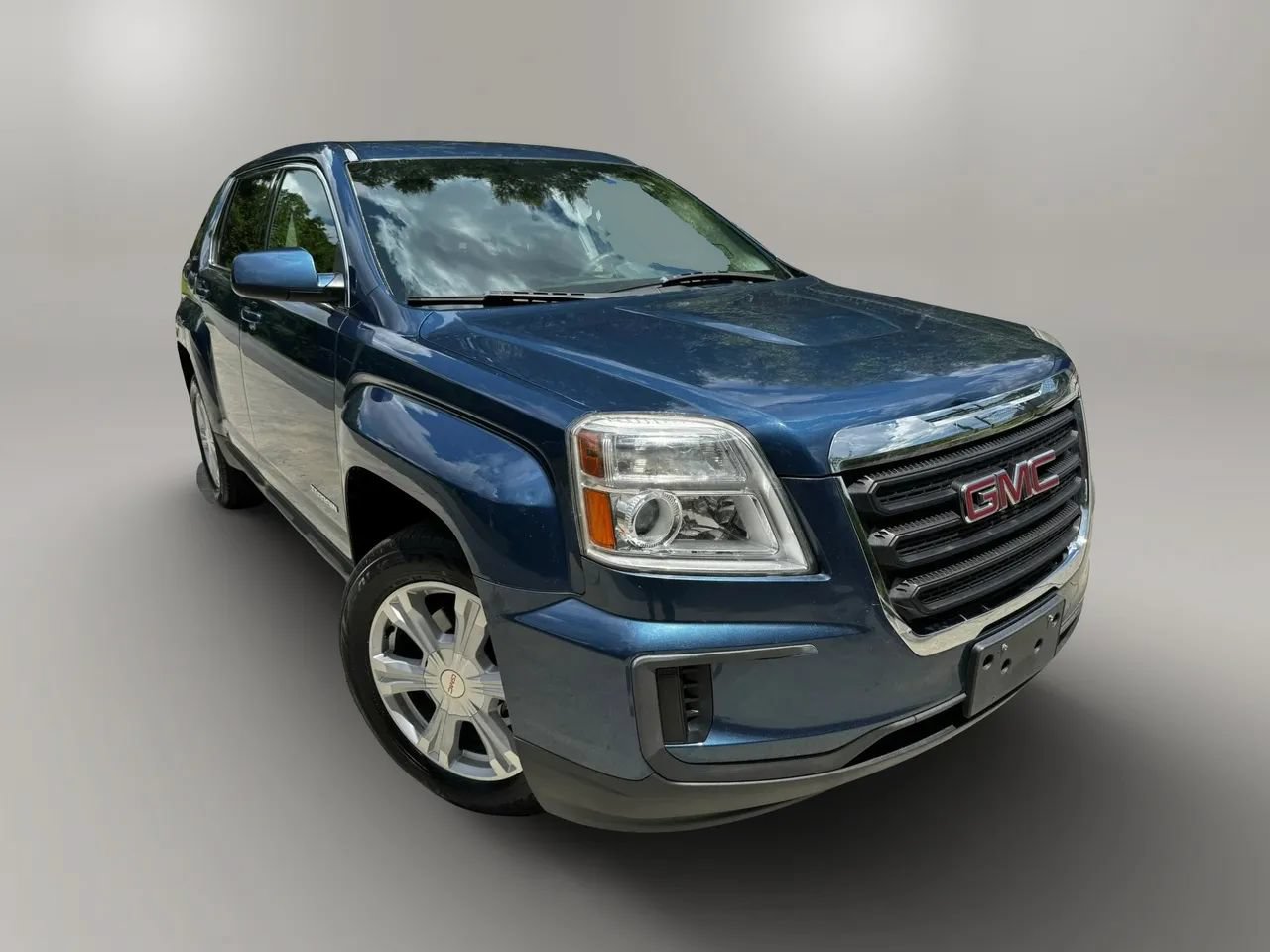 Used 2017 GMC Terrain SLE FWD image 2
