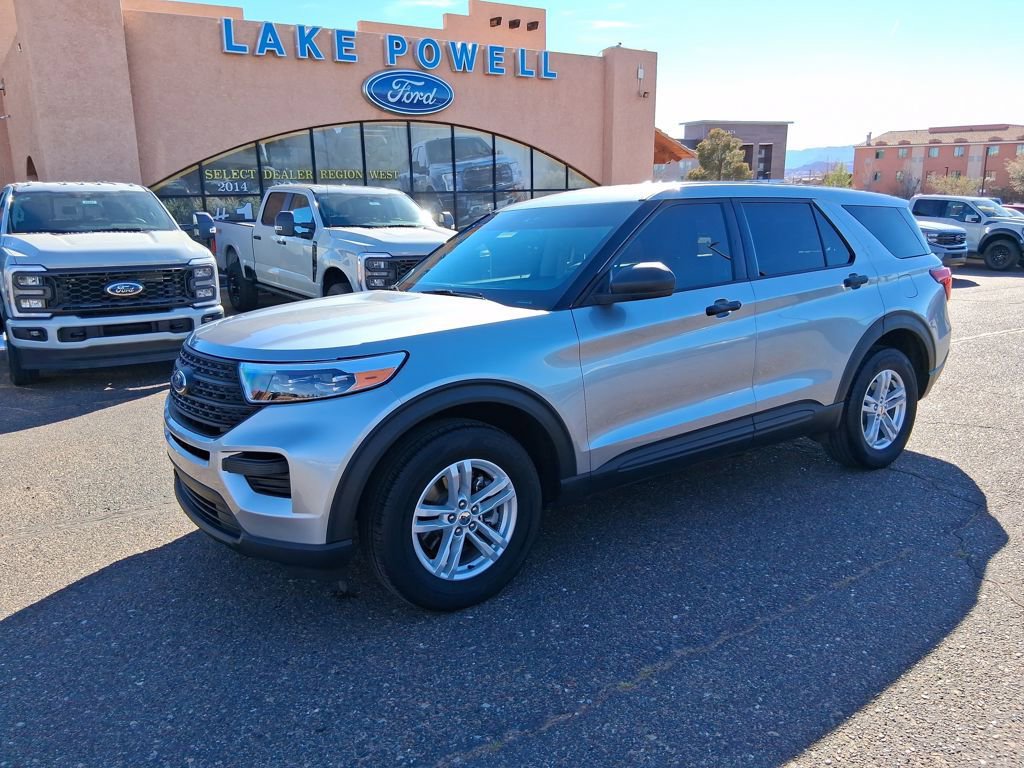Used 2024 Ford Explorer 4WD image 1