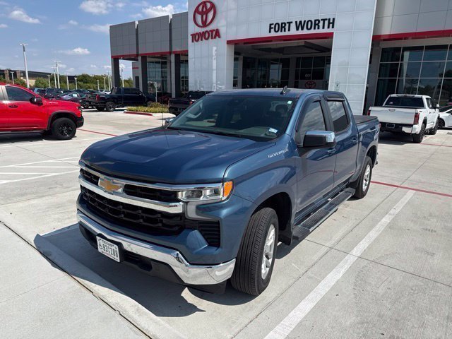 Used 2024 Chevrolet Silverado 1500 LT RWD image 3