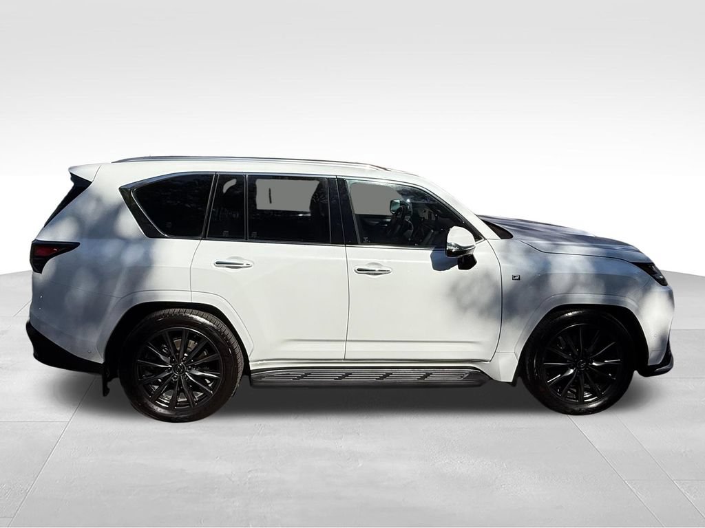 Used 2025 Lexus LX 700h F Sport AWD/4WD image 10