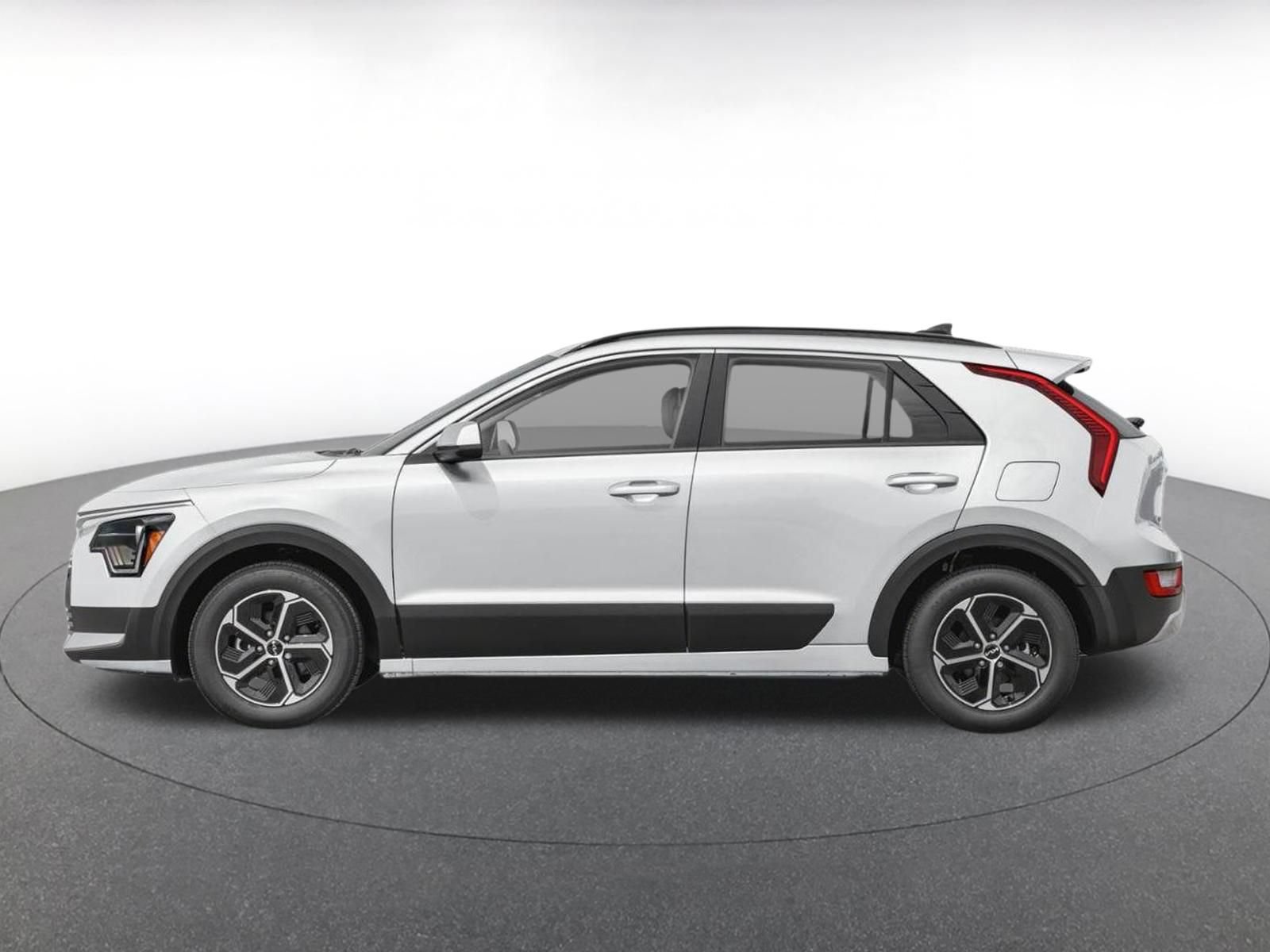 Used 2026 Kia Niro LX FWD image 3