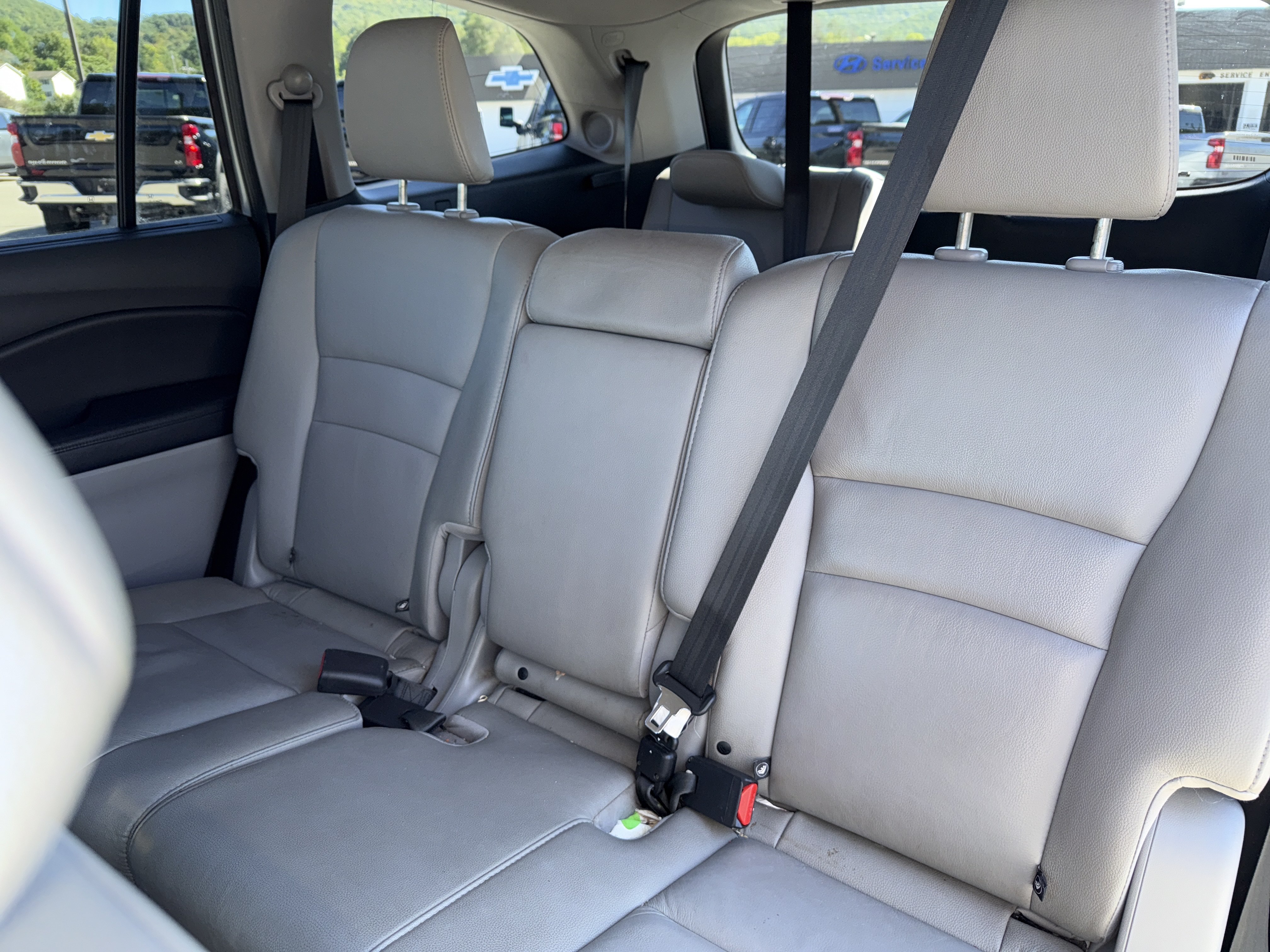 Used 2017 Honda Pilot Touring image 12