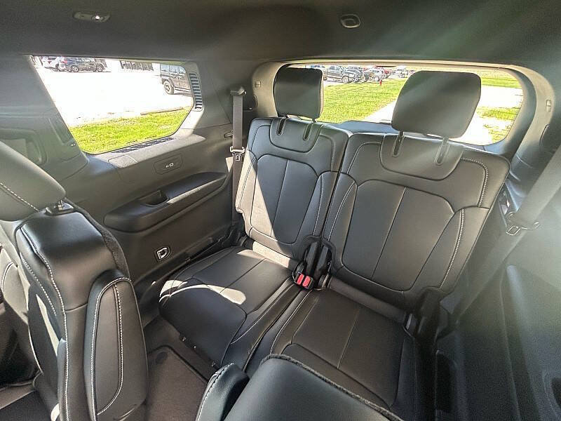 New 2026 Jeep Grand Cherokee L Limited w/ Limited Altitude Package AWD/4WD image 41