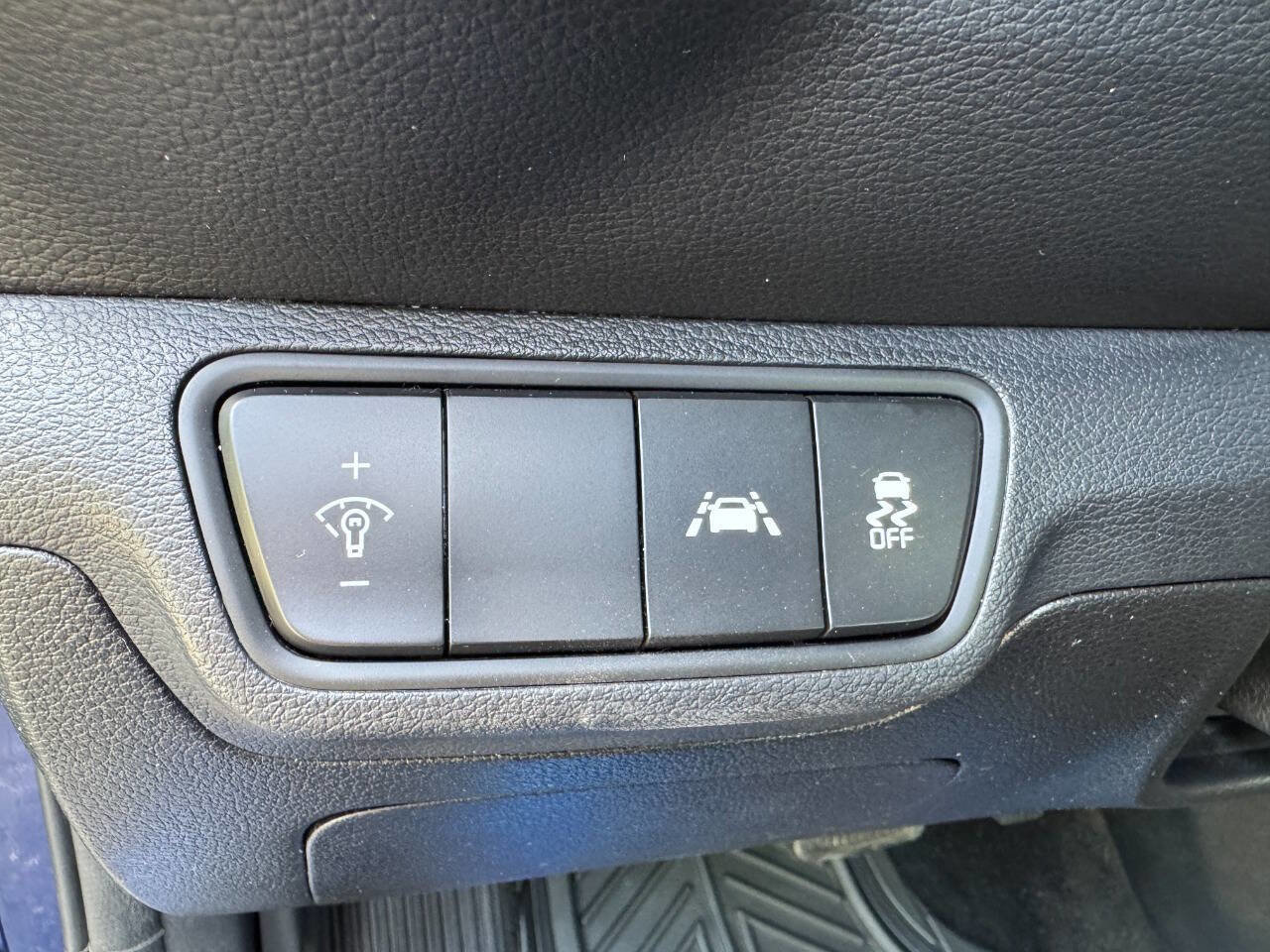 Used 2021 Kia Forte LXS image 16