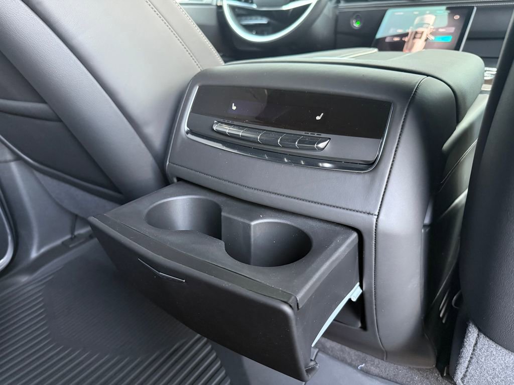 Used 2026 Cadillac Escalade Platinum Sport w/ LPO, ONYX Package image 27