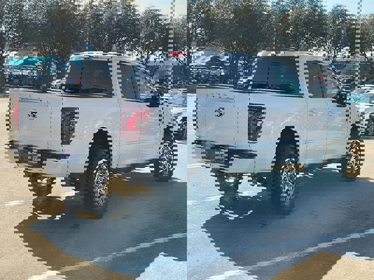 Used 2024 Ford F150 Platinum w/ Equipment Group 702A High image 5