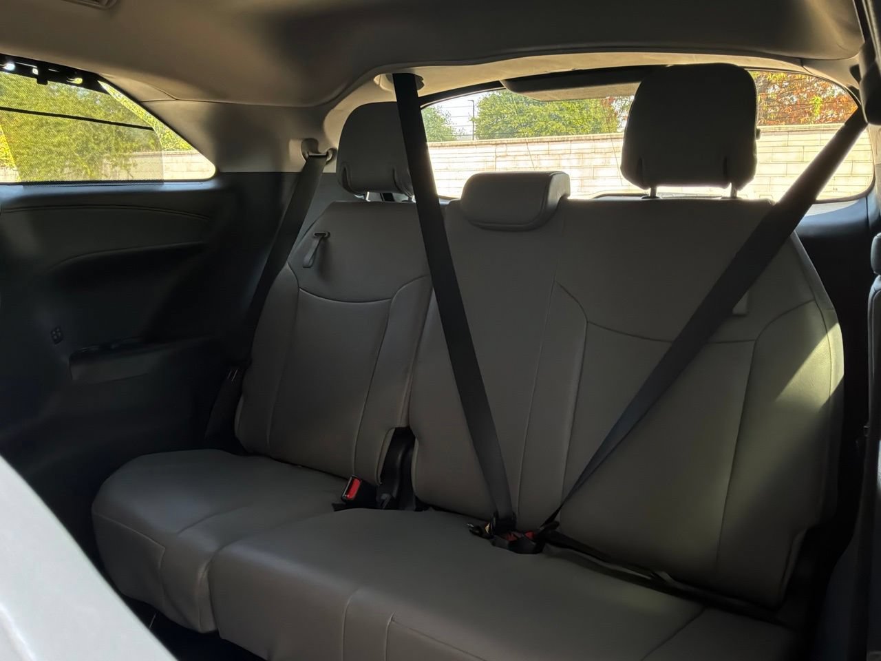 Used 2026 Toyota Sienna XLE FWD image 13