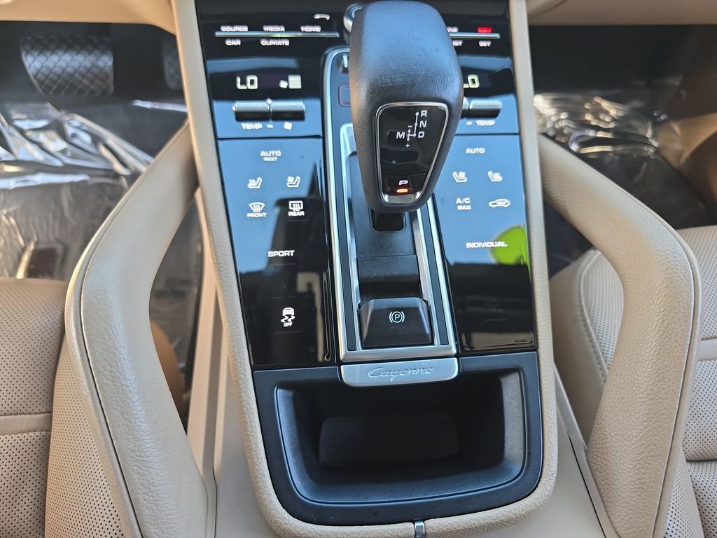 Used 2023 Porsche Cayenne AWD/4WD image 29