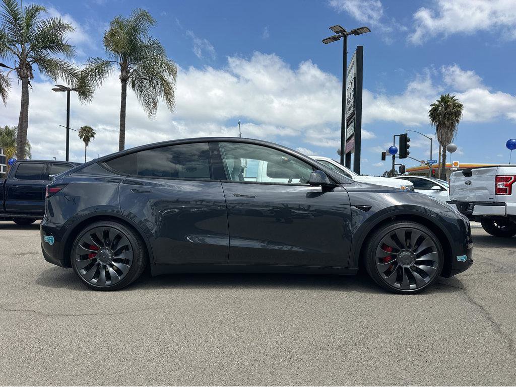 Used 2024 Tesla Model Y Performance AWD/4WD image 38