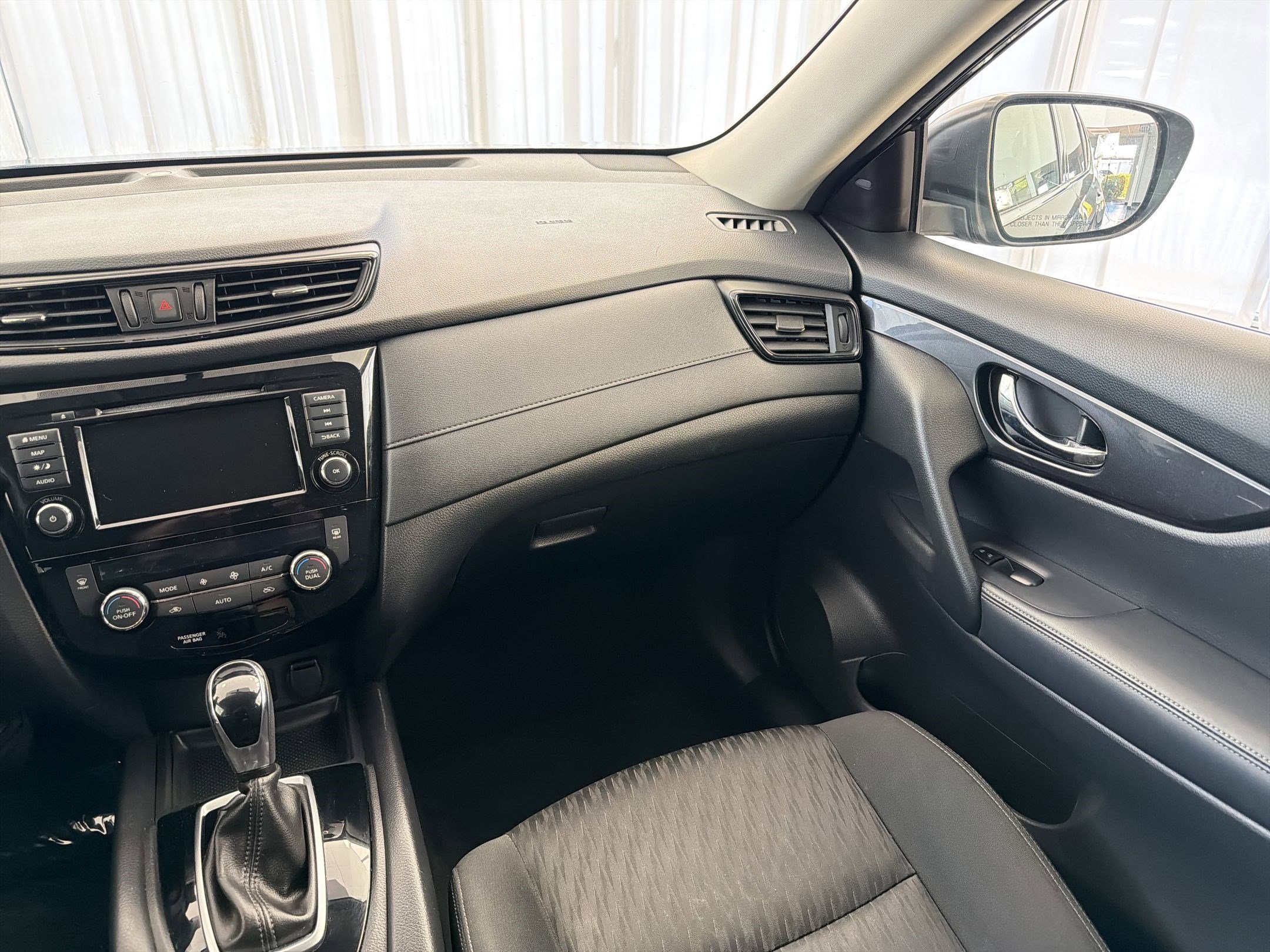 Used 2018 Nissan Rogue SV w/ Premium Package AWD/4WD image 28