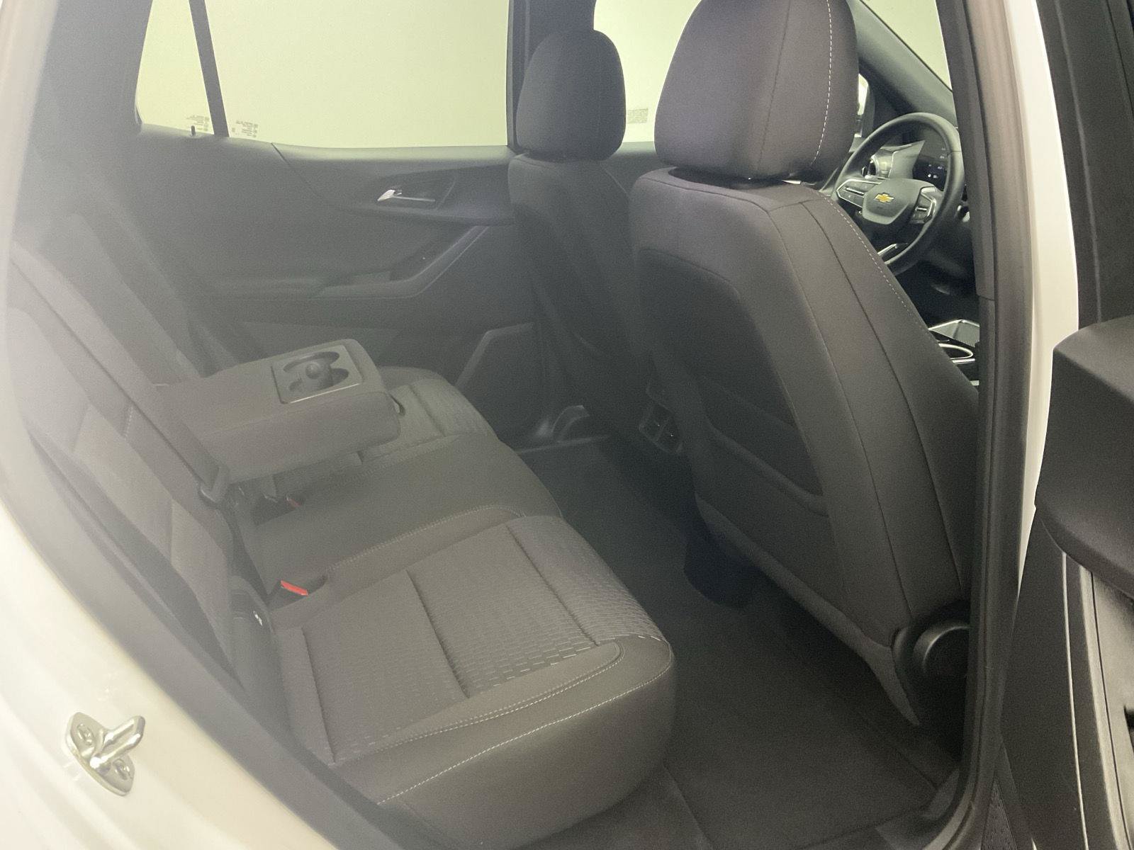 Certified 2026 Chevrolet Equinox LT FWD image 25