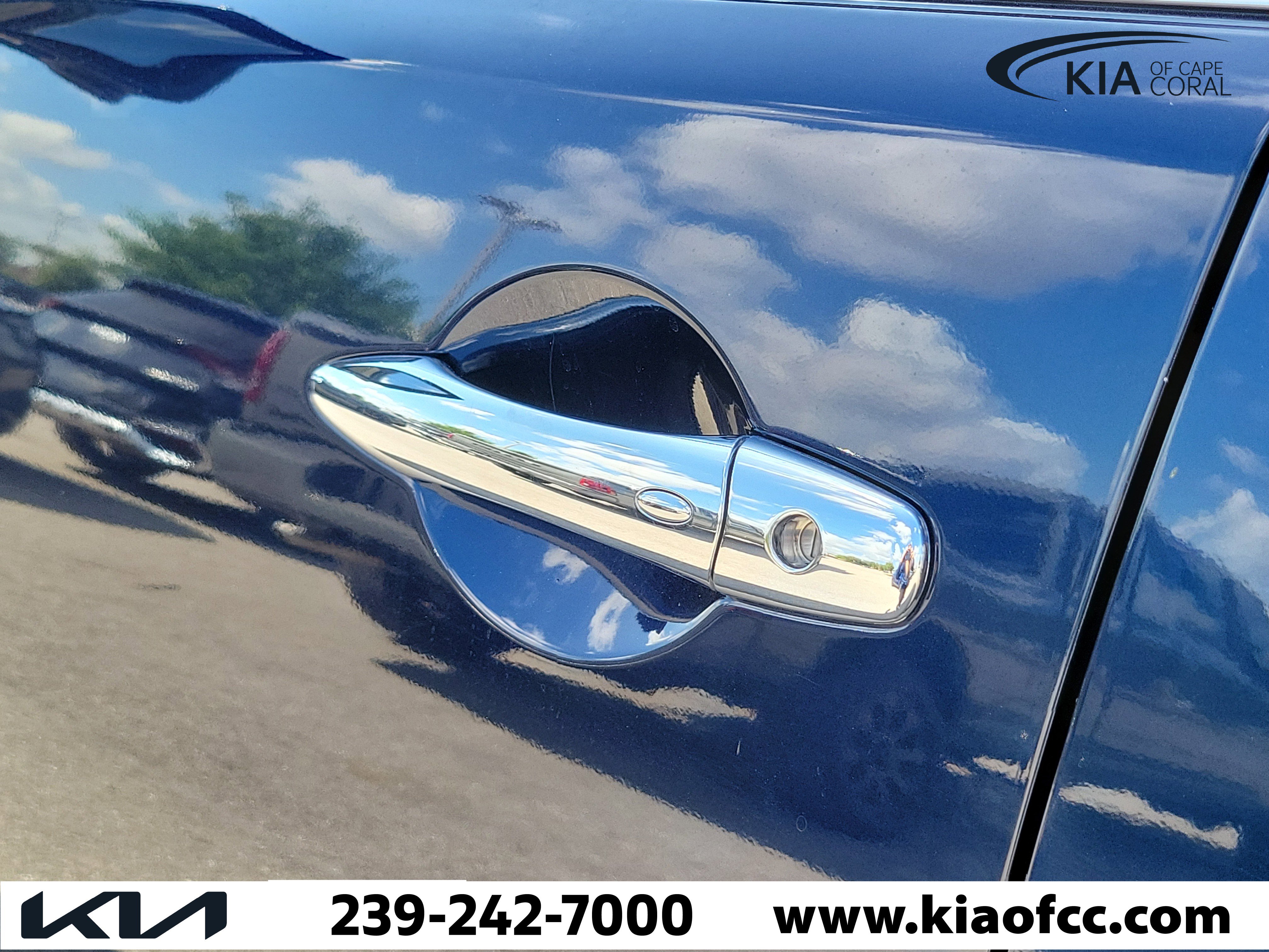 Used 2020 Nissan Armada SL w/ Premium Package RWD image 7