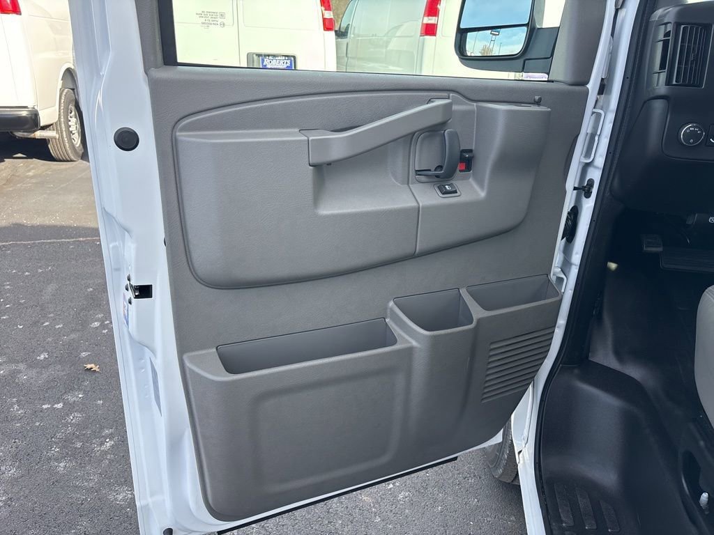New 2025 Chevrolet Express 2500 w/ Driver Convenience Package RWD image 10
